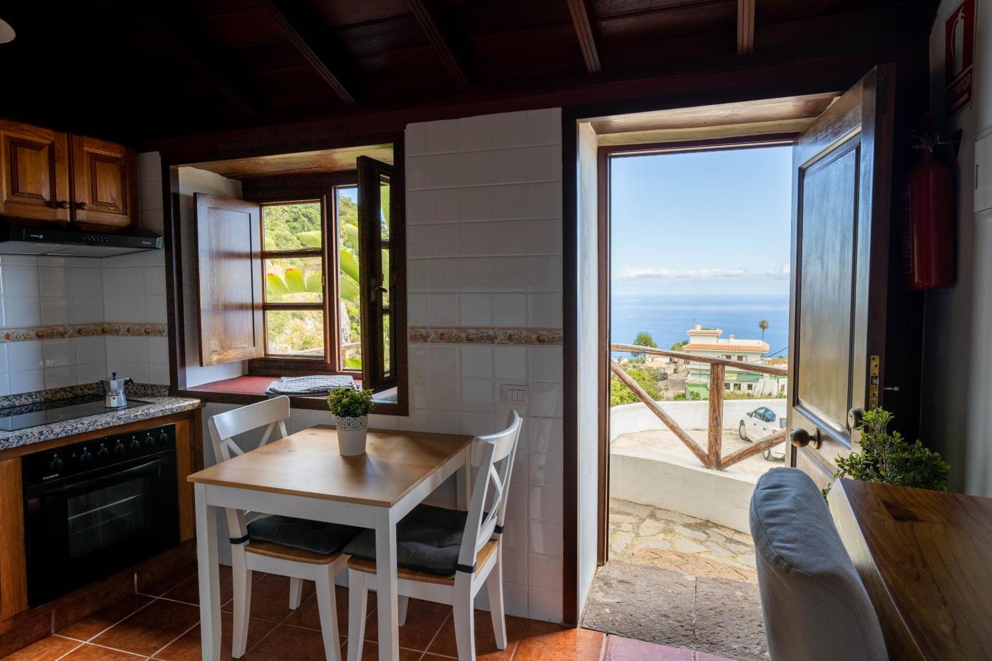 איקוד דה לוס וינוס Las Casitas Del Bebedero - Yoga & Ecoturismo מראה חיצוני תמונה